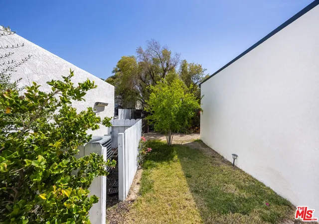 Photo 30 of Single family home for sale at 772 E El Conquistador, Palm Springs, CA 92262 | MLS# 26991433 | Listing updated on 2026-10-09