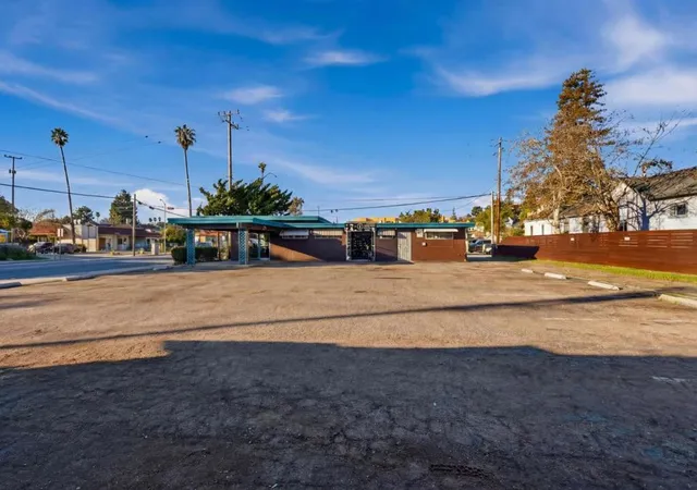 Photo 1 of Single family home for sale at 236 Ocean St, Santa Cruz, CA 95060 | MLS# ML82062691 | Listing updated on 2026-09-25