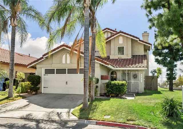 Single family home for sale at 2883 Holw Glen Cir, Rialto, CA 92376 | MLS# DW26196706