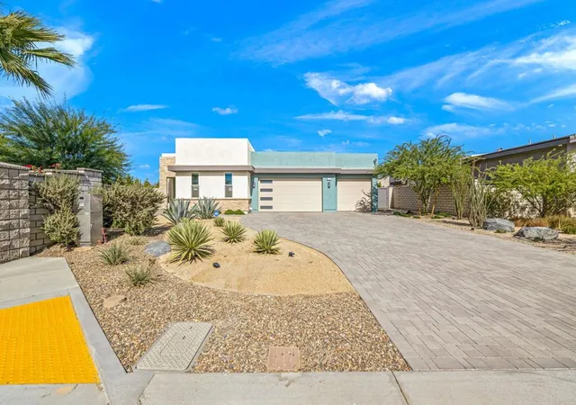 Photo 3 of Single family home for sale at 2 Iridium Way, Rancho Mirage, CA 92270 | MLS# 219153255DA | Listing updated on 2026-09-26