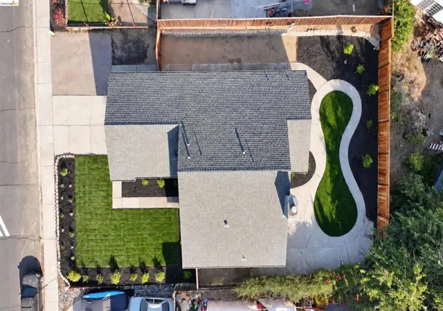 Photo 2 of Single family home for sale at 1335 Chianti Way, Oakley, CA 94561 | MLS# 41149476 | Listing updated on 2026-10-02