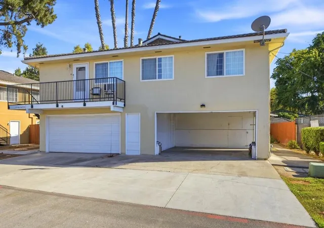 Photo 2 of Condo for sale at 757 Warring Dr #4, San Jose, CA 95123 | MLS# ML82061484 | Listing updated on 2026-10-12