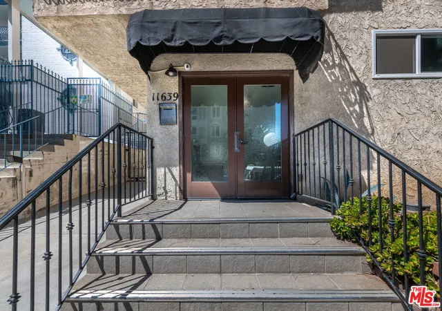 Photo 3 of Condo for sale at 11639 Chenault St #302, Los Angeles, CA 90049 | MLS# 26991709 | Listing updated on 2026-10-09