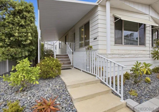 Photo 3 of Sale Pending at 7226 San Benito St #350, Carlsbad, CA 92011 | MLS# 260023501SD | Listing updated on 2026-09-25