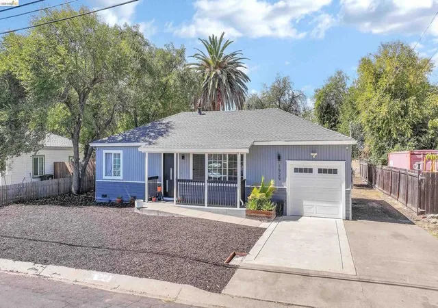 Single family home for sale at 1929 San Vincente Dr, Concord, CA 94519 | MLS# 41149493
