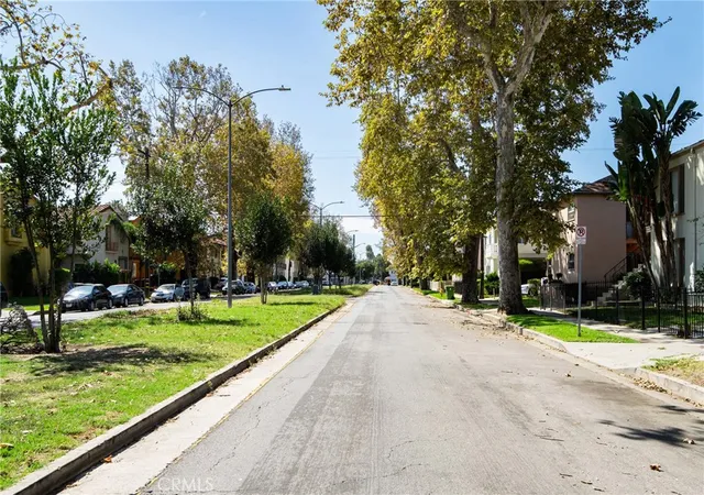 Photo 3 of House for sale at 4237 8th Avenue, Los Angeles, CA 90008 | MLS# DW26202192 | Listing updated on 2026-10-10