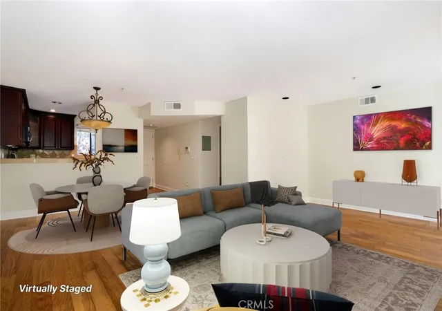 Photo 2 of Condo for sale at 422 Hawthorne St #3, Glendale, CA 91204 | MLS# BB26208910 | Listing updated on 2026-10-11