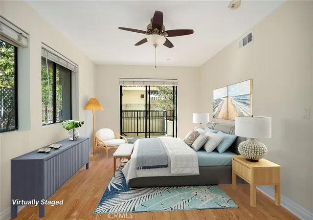 Photo 3 of Condo for sale at 422 Hawthorne St #3, Glendale, CA 91204 | MLS# BB26208910 | Listing updated on 2026-10-11