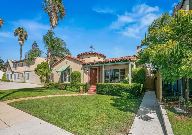 Photo 2 of Sale Pending at 4377 Ohio St, San Diego, CA 92104 | MLS# 260023503SD | Listing updated on 2026-10-01