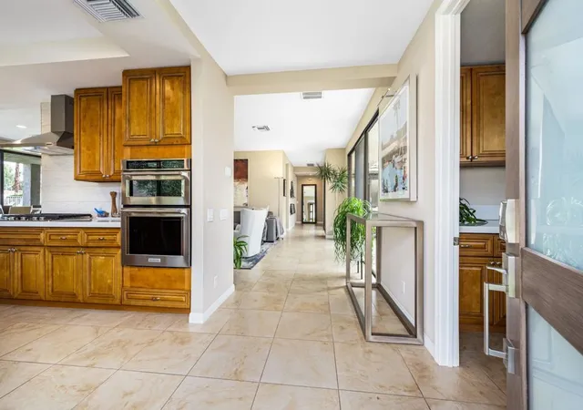 Photo 3 of Condo for sale at 49910 Lago Dr, La Quinta, CA 92253 | MLS# 219153264DA | Listing updated on 2026-10-02