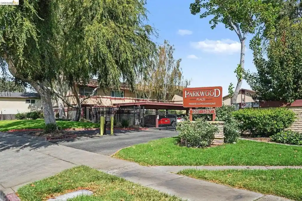 Photo 1 of Condo for sale at 1501 Parkwood Pl, Concord, CA 94521 | MLS# 41149506 | Listing updated on 2026-10-30