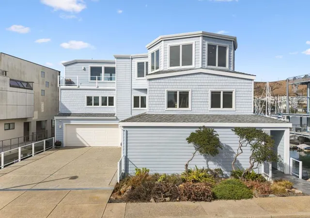 Photo 1 of Single family home for sale at 1425 Sandpiper Spit, Richmond, CA 94801 | MLS# ML82062712 | Listing updated on 2026-10-12