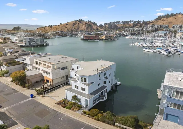 Photo 2 of Single family home for sale at 1425 Sandpiper Spit, Richmond, CA 94801 | MLS# ML82062712 | Listing updated on 2026-10-12