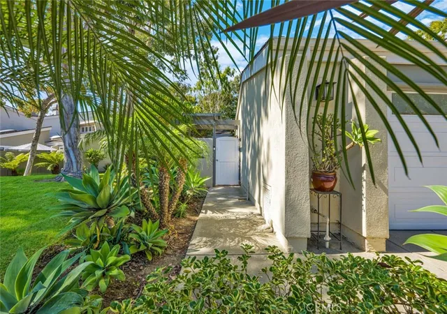Photo 3 of Single family home for sale at 19741 Little Harbor Dr, Huntington Beach, CA 92648 | MLS# OC26209768 | Listing updated on 2026-10-05