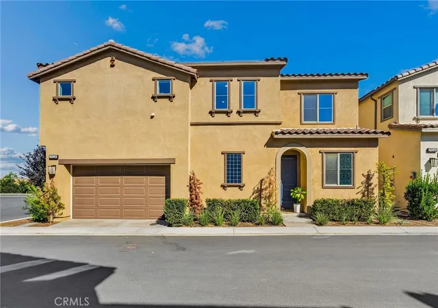 Listing Photo 2 - Condo for sale in building located at 29230 Marx Wy, Winchester, CA 92596