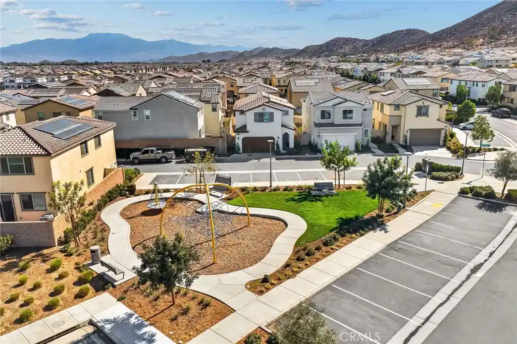 Listing Photo 43 - Condo for sale in 29230 Marx Wy located at 29230 Marx Wy, Winchester, CA 92596 - Unit 29230 Marx Way