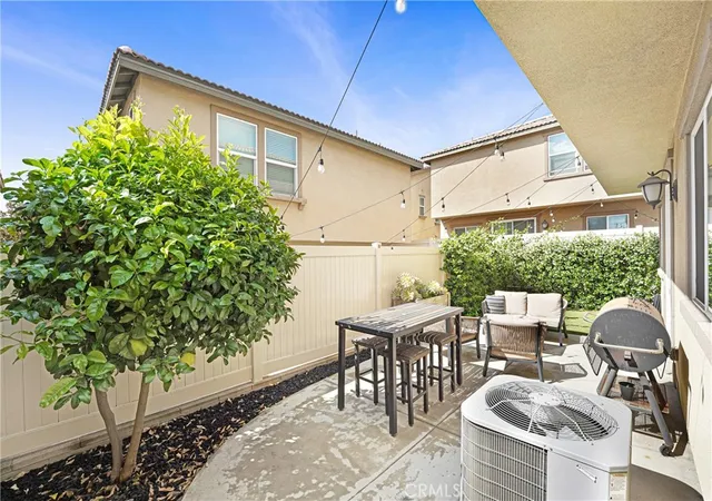 Photo 3 of Single family home for sale at 11809 Vienna Ln, Los Angeles, CA 90047 | MLS# CV26209515 | Listing updated on 2026-10-05