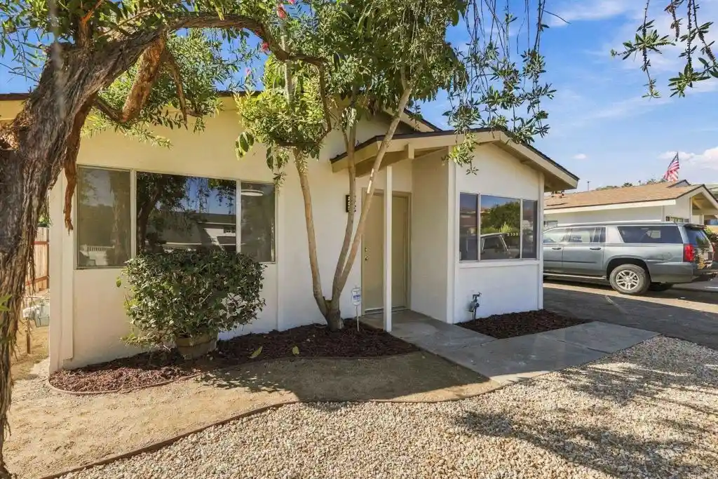 Photo 1 of Sale Pending at 841 Arcadia Ave, Vista, CA 92084 | MLS# NDP2608970 | Listing updated on 2026-10-20