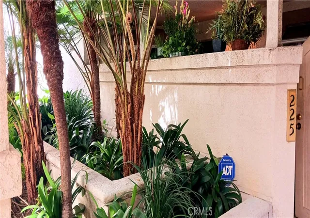 Photo 2 of Condo for sale at 3605 E Anaheim #225, Long Beach, CA 90804 | MLS# DW26210161 | Listing updated on 2026-10-08