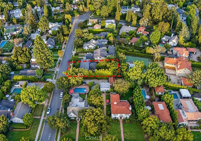 Photo 2 of Sale Pending at 698 Arden, Pasadena, CA 91106 | MLS# CV26079826 | Listing updated on 2026-10-09