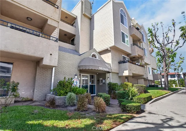 Photo 1 of Sale Pending at 645 Pacific Ave #403, Long Beach, CA 90802 | MLS# SR26196390 | Listing updated on 2026-10-05