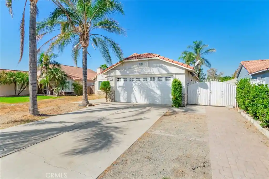 Single family home for sale at 8344 Bermuda Ct, Fontana, CA 92335 | MLS# WS26210189