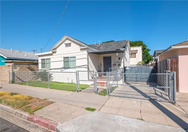 Photo 1 of Multi family home for sale at 1316 S Grand, San Pedro, CA 90731 | MLS# DW26210199 | Listing updated on 2026-10-02