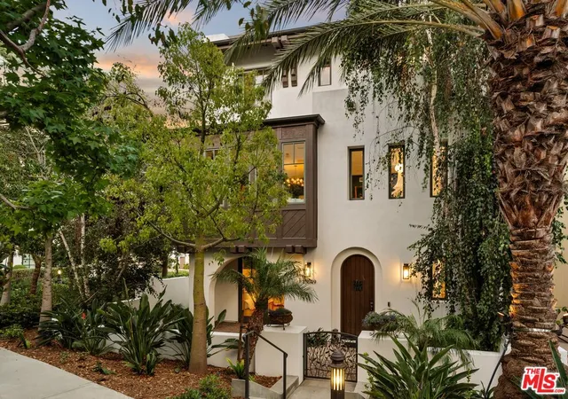 Photo 2 of Single family home for sale at 13049 S Icon Cir, Playa Vista, CA 90094 | MLS# 26985415 | Listing updated on 2026-10-01