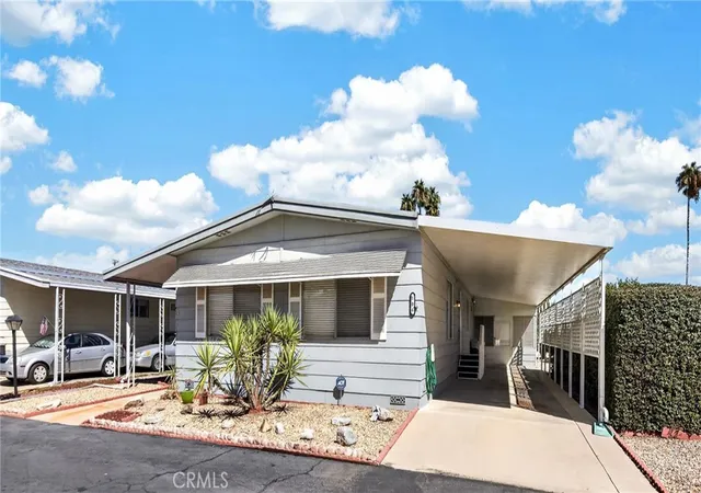 Photo 2 of Manufactured home for sale at 1525 W Oakland Ave #106, Hemet, CA 92543 | MLS# SW26209247 | Listing updated on 2026-09-30