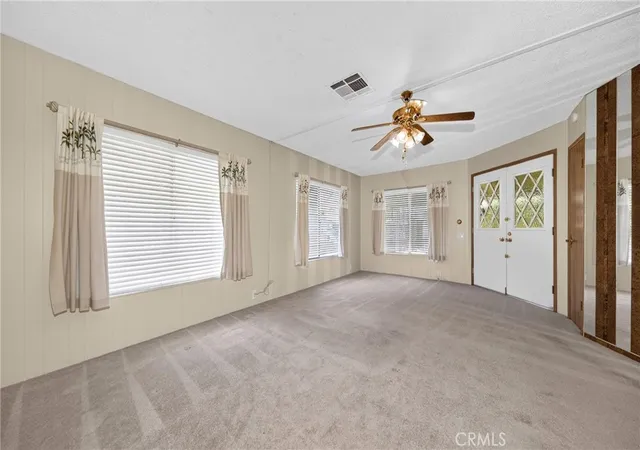 Photo 4 of Manufactured home for sale at 1525 W Oakland Ave #106, Hemet, CA 92543 | MLS# SW26209247 | Listing updated on 2026-09-30