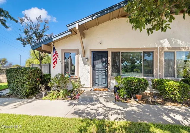 Photo 1 of Condo for sale at 1659 E Avenida De Las Flores, Thousand Oaks, CA 91362 | MLS# 226004599 | Listing updated on 2026-10-08
