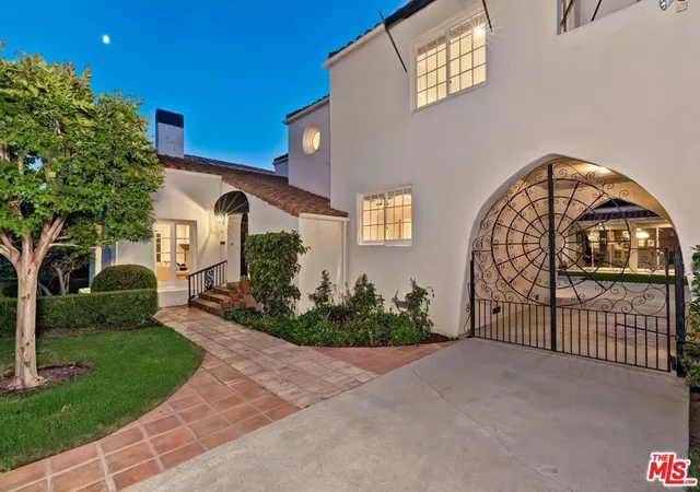 Photo 2 of Single family home for sale at 219 S Mccarty Dr, Beverly Hills, CA 90212 | MLS# 26993045 | Listing updated on 2026-10-03