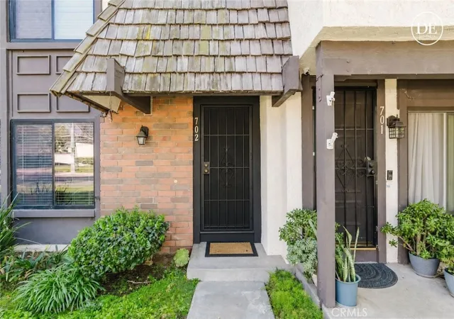 Photo 2 of Townhouse for sale at 702 Knollwood Ln, San Dimas, CA 91773 | MLS# CV26209626 | Listing updated on 2026-10-11