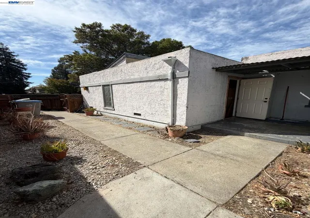 Photo 3 of Single family home for sale at 1066 N Capitol Ave, San Jose, CA 95133 | MLS# 41149530 | Listing updated on 2026-10-02