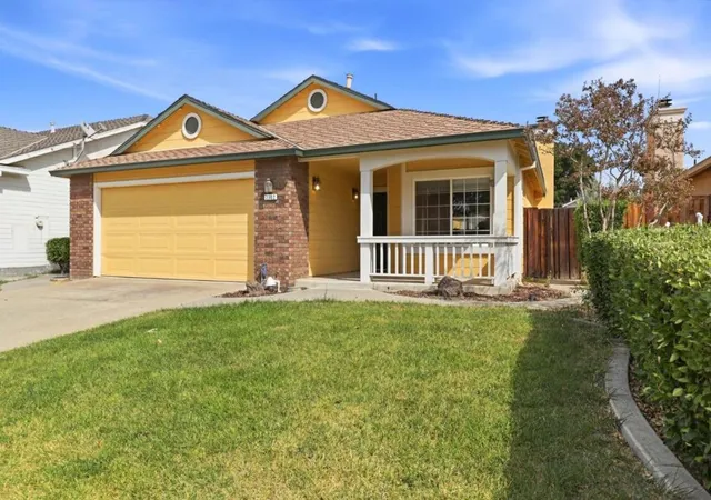 Photo 2 of Single family home for sale at 2102 Homecoming Way, Brentwood, CA 94513 | MLS# ML82061355 | Listing updated on 2026-09-29