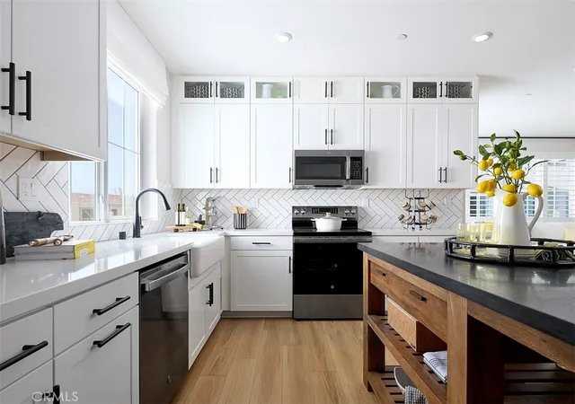 Listing Photo 5 - Condo for sale in building located at 16139 Currant Ln, Chino, CA 91708