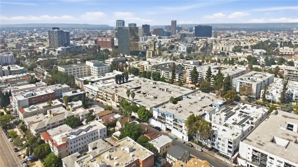 Listing Photo 31 - Condo for sale in 400 S La Fayette Park Pl located at 400 S La Fayette Park Pl, Los Angeles, CA 90057 - Unit 400 S La Fayette Park Pl