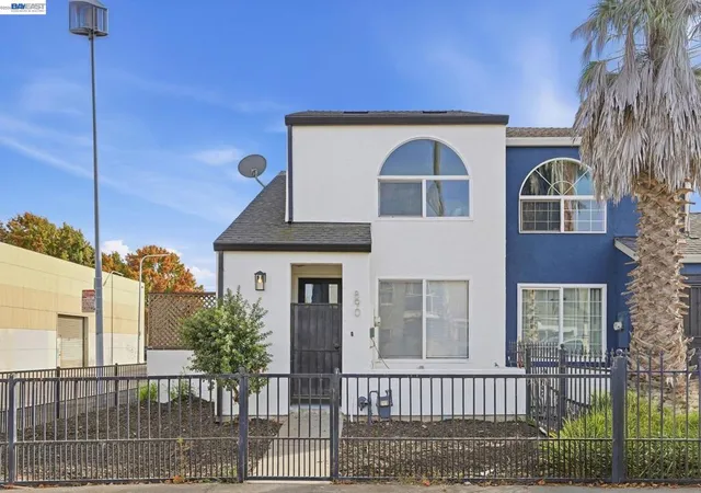 Condo for sale at 890 Bissell Ct, Richmond, CA 94801 | MLS# 41149560