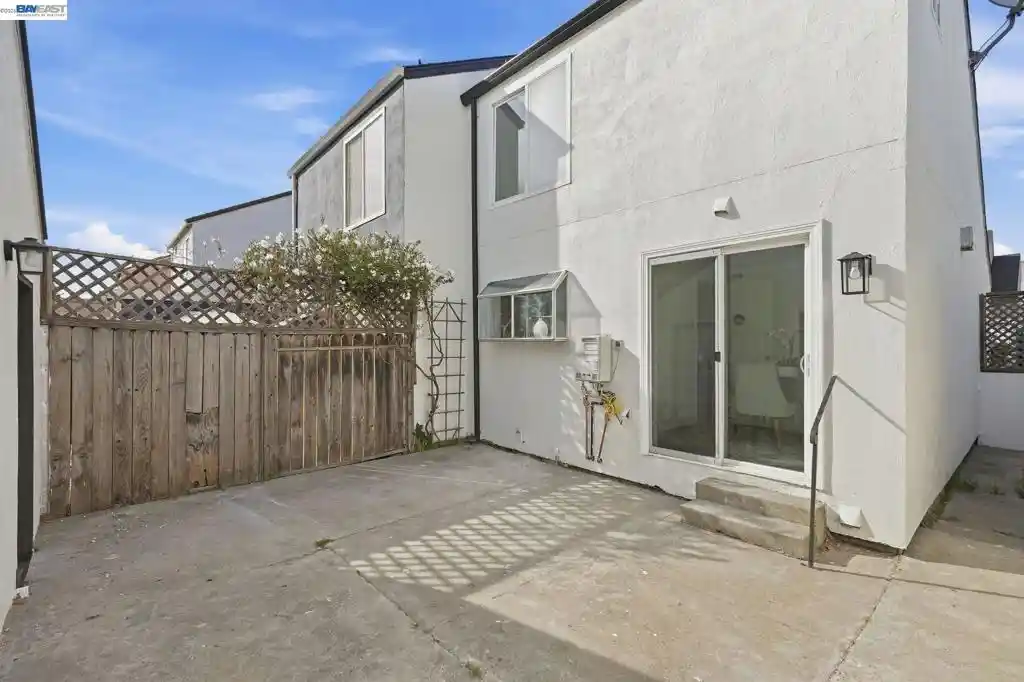 Listing Photo 24 - Condo for sale in 890 Bissell Ct located at 890 Bissell Ct, Richmond, CA 94801 - Unit 890 Bissell Ct