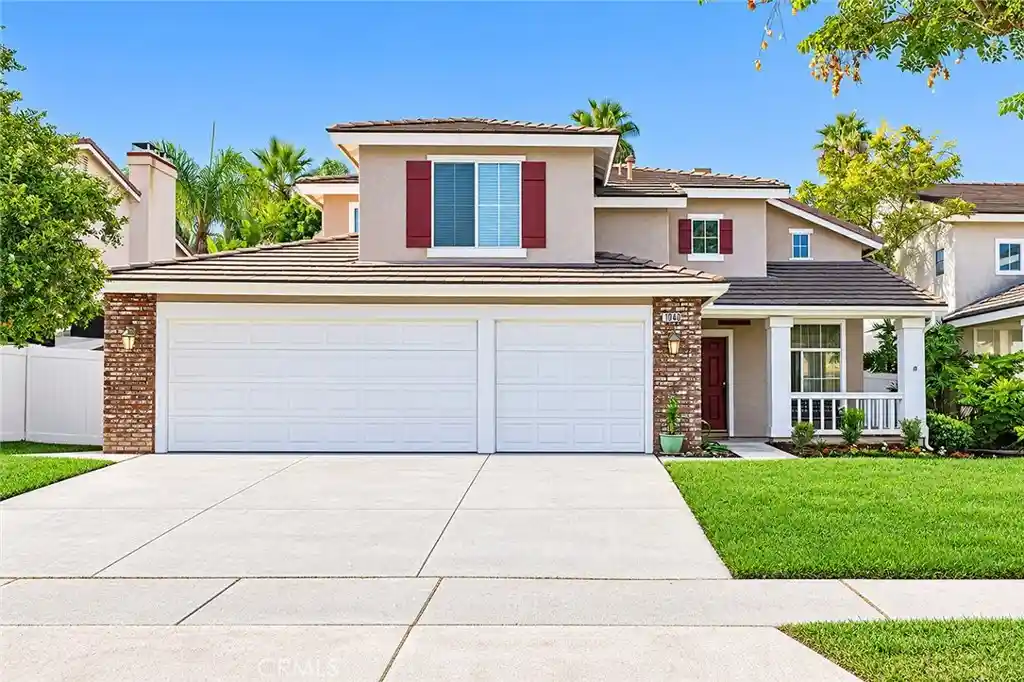 Single family home for sale at 1040 Trailview Ln, Corona, CA 92881 | MLS# PW26209761