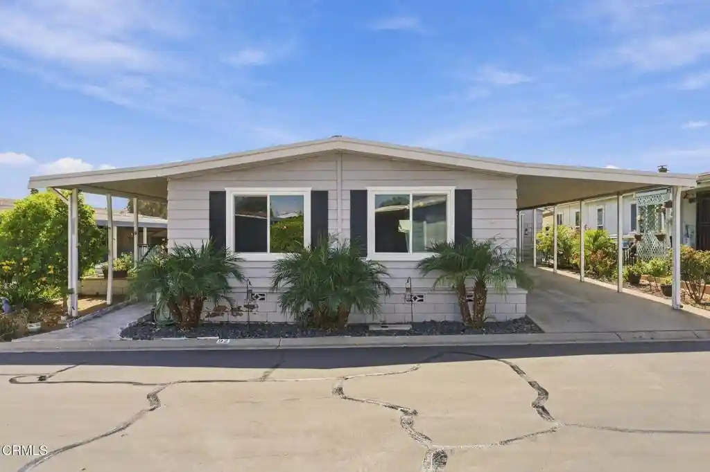 Manufactured home for sale at 92 Poinsettia Gdns Dr, Ventura, CA 93004 | MLS# V1-38943
