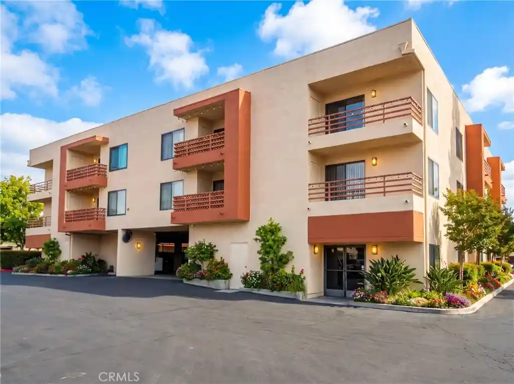 Condo for sale at 6815 Remmet #219, Canoga Park, CA 91303 | MLS# NP26210469