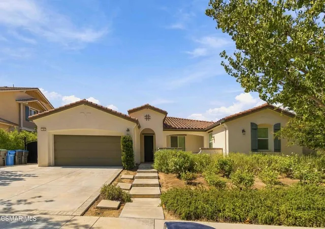 Photo 1 of Single family home for sale at 585 Comet Ave, Simi Valley, CA 93065 | MLS# 226004606 | Listing updated on 2026-10-07