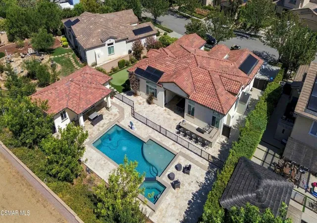 Photo 2 of Single family home for sale at 585 Comet Ave, Simi Valley, CA 93065 | MLS# 226004606 | Listing updated on 2026-10-07