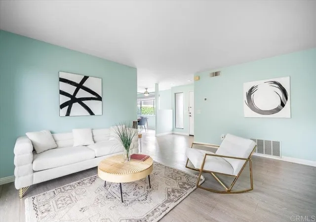 Listing Photo 4 - Condo for sale in building located at 1320 Palomar Pl, Vista, CA 92084