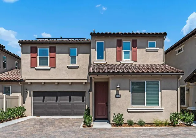 Condo for sale at 32789 Tannat Dr, Temecula, CA 92591 | MLS# NDP2608992