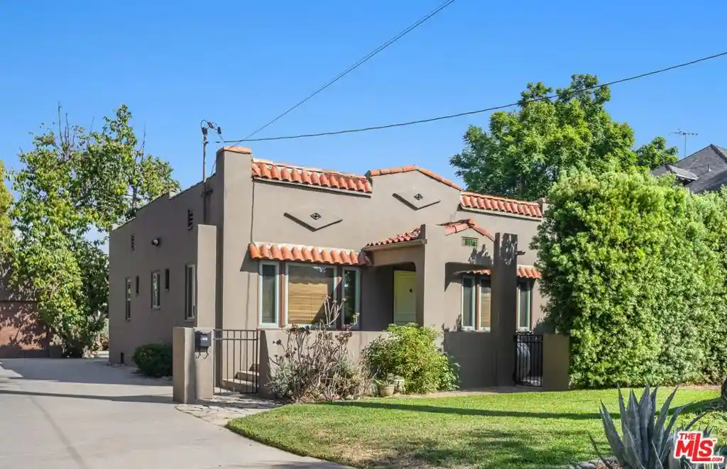 Listing Photo 1 - Condo for sale in 884 N Raymond Ave located at 884 N Raymond Ave, Pasadena, CA 91103 - Unit 884 N Raymond Ave