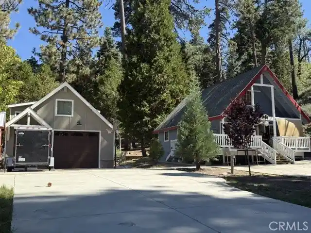 Single family home for sale at 647 Lone Pine, Green Valley Lake, CA 92341 | MLS# IV26210476