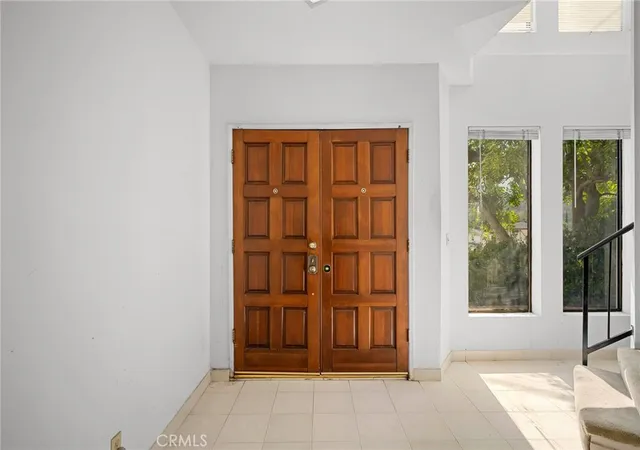 Photo 2 of Townhouse for sale at 3206 Montrose Ave #4, La Crescenta, CA 91214 | MLS# GD26208491 | Listing updated on 2026-10-12