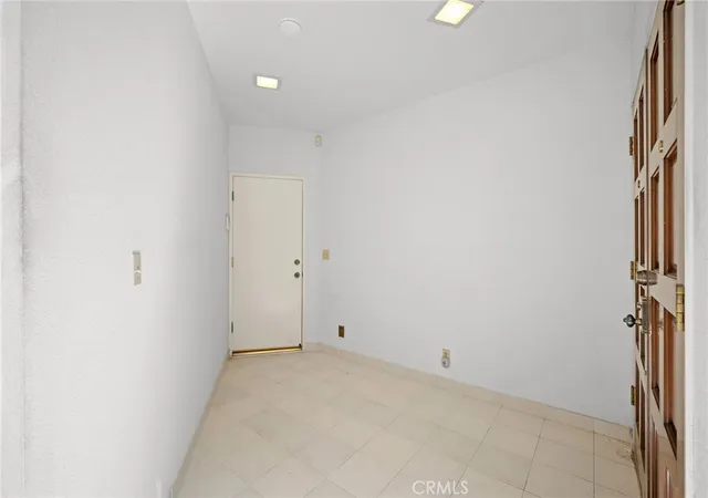Photo 3 of Townhouse for sale at 3206 Montrose Ave #4, La Crescenta, CA 91214 | MLS# GD26208491 | Listing updated on 2026-10-12